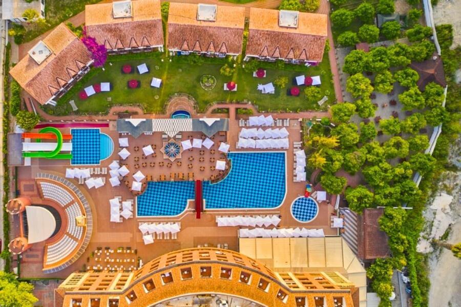 Noxinn Hotels Club Ultra All Inclusive Konaklı Esterno foto