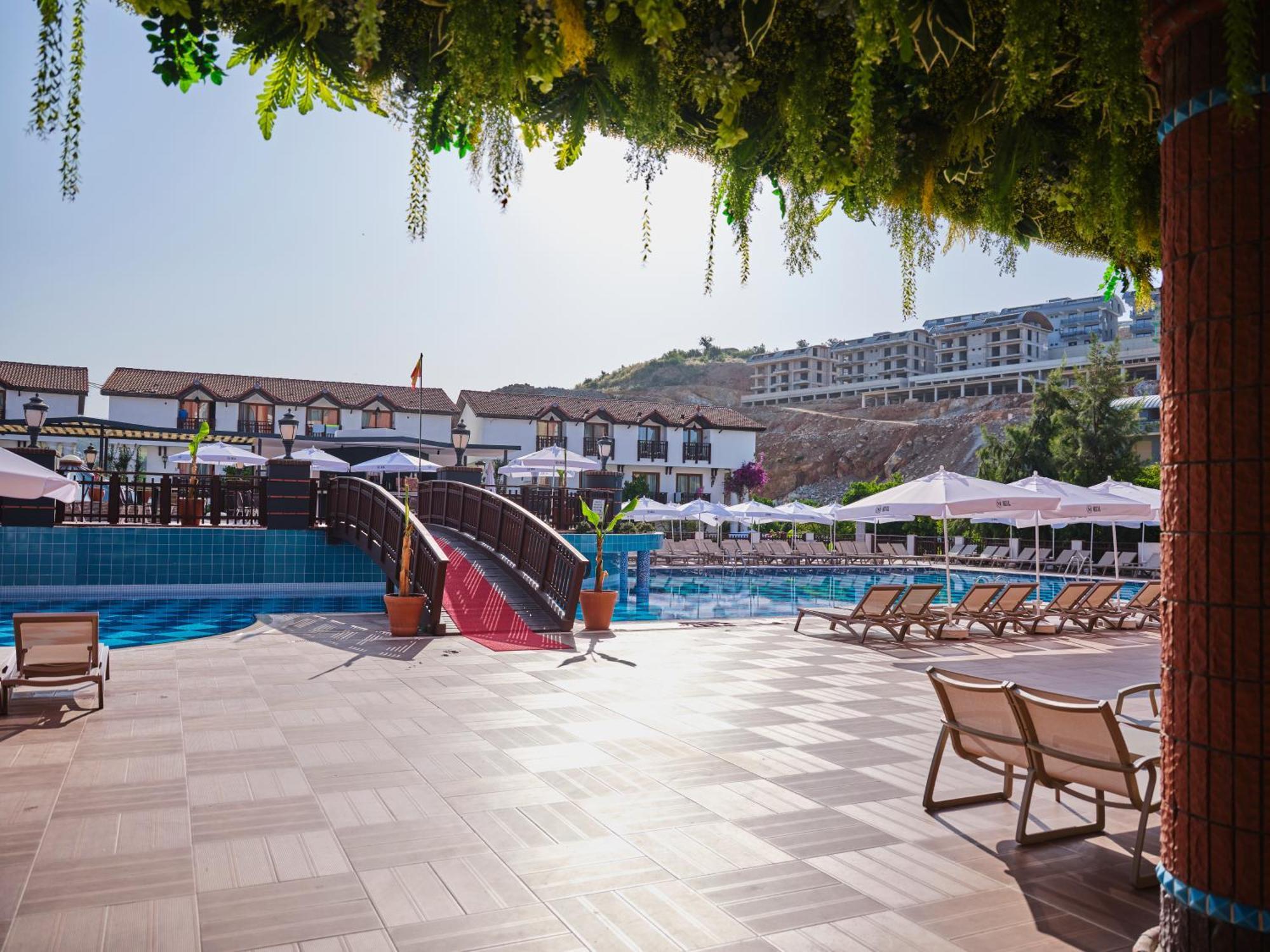Noxinn Hotels Club Ultra All Inclusive Konaklı Esterno foto