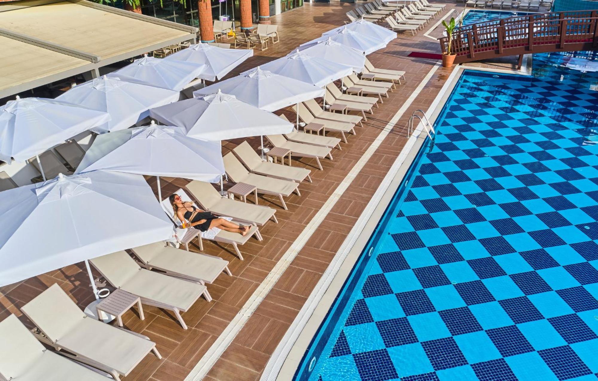 Noxinn Hotels Club Ultra All Inclusive Konaklı Esterno foto