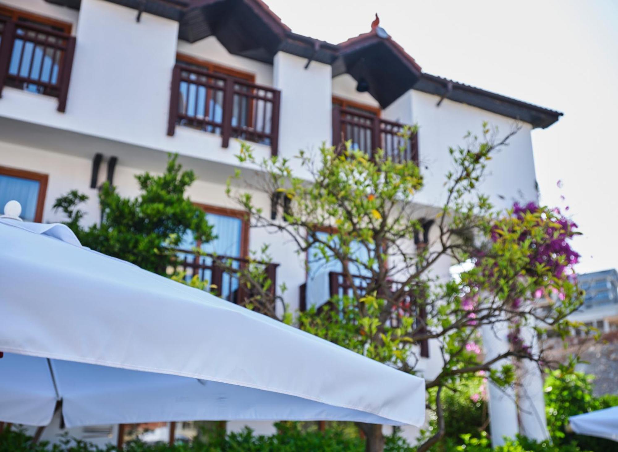 Noxinn Hotels Club Ultra All Inclusive Konaklı Esterno foto