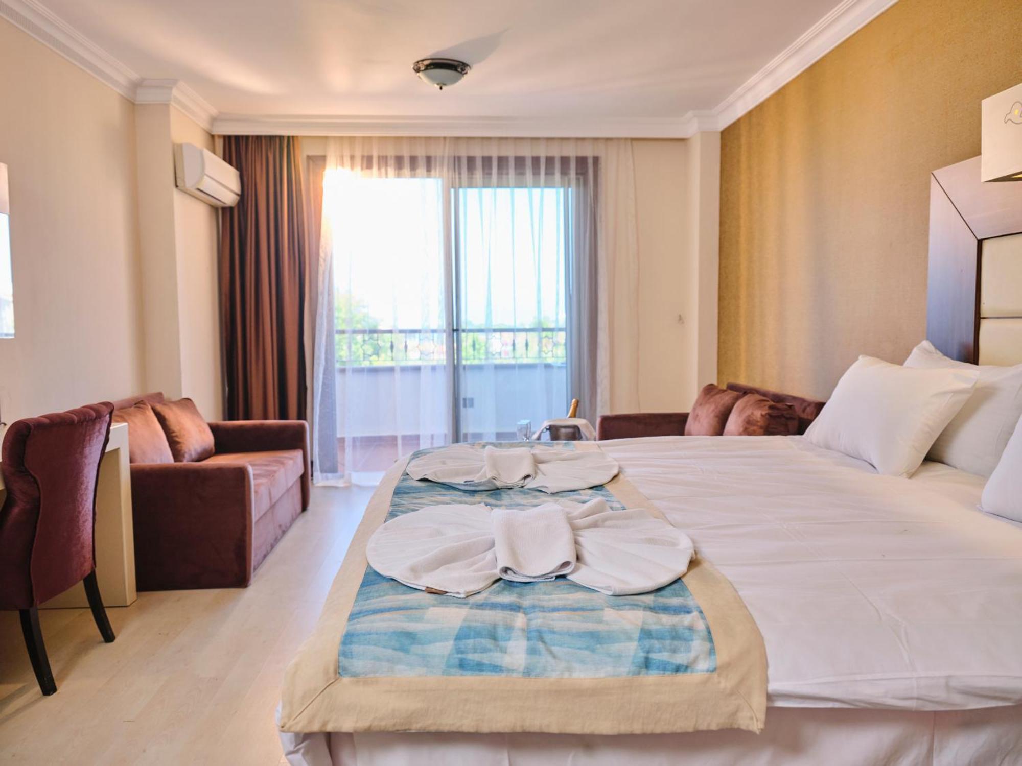 Noxinn Hotels Club Ultra All Inclusive Konaklı Esterno foto